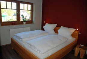  Ferienwohungen zum Selliner See  Зелин